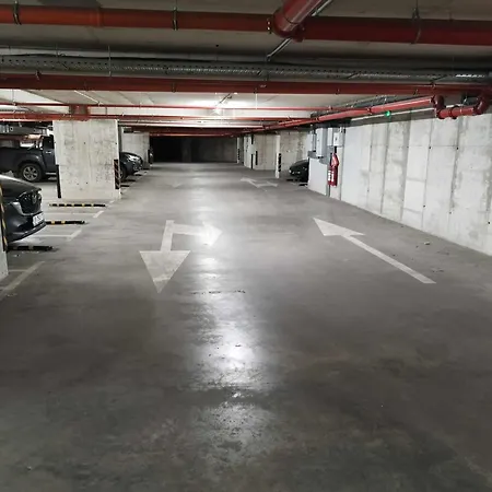 Modern Escape With Private Parking 公寓 瓦爾納